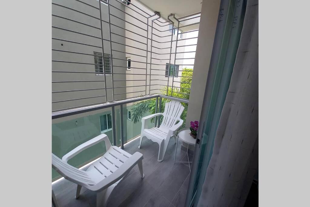 Confortable Apartamento De 3 Tres Habitaciones, Con Hermosa Vista De Area Verde, Ademas De Piscinas Y Juegos Infantiles En Area Recreativa Santiago De Los Caballeros Extérieur photo
